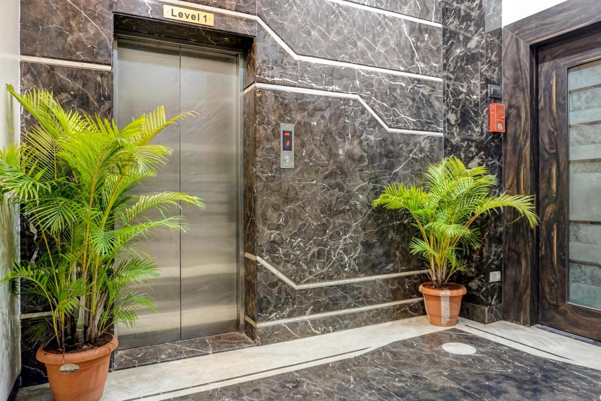 Hotel Tej Inn Plaza Near Igi Airport Delhi Neu-Delhi Exterior foto